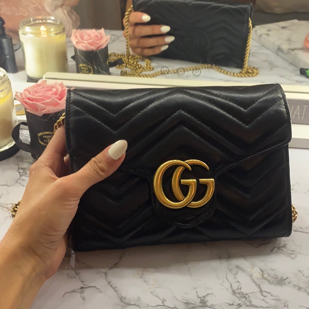 Beautiful Gucci purse like new (authentic) Won’t be accepting any lower than 700